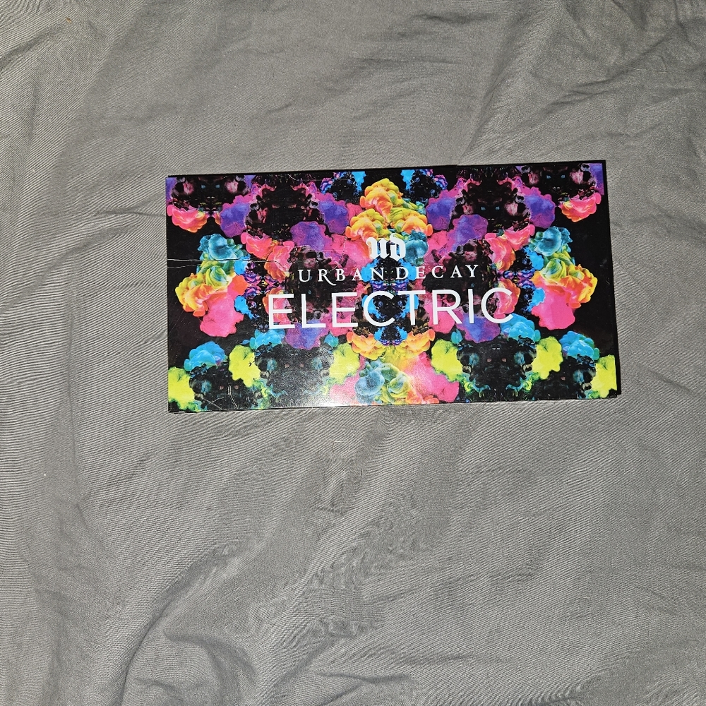 Urban Decay Electric palette